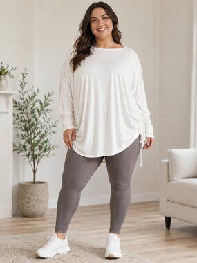 Under Armour Motion Long Sleeve Tee – Cream / Ivory | Plus Size 3X | NWT
